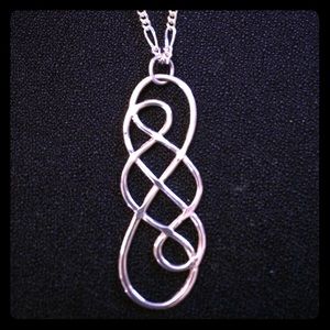 BNWT Sterling silver pendant w/ 18” sterling chain